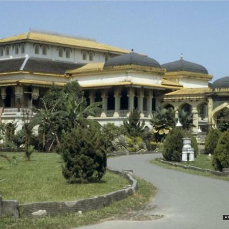 Zen Rooms Basic Kualanamu Medan Exteriör bild